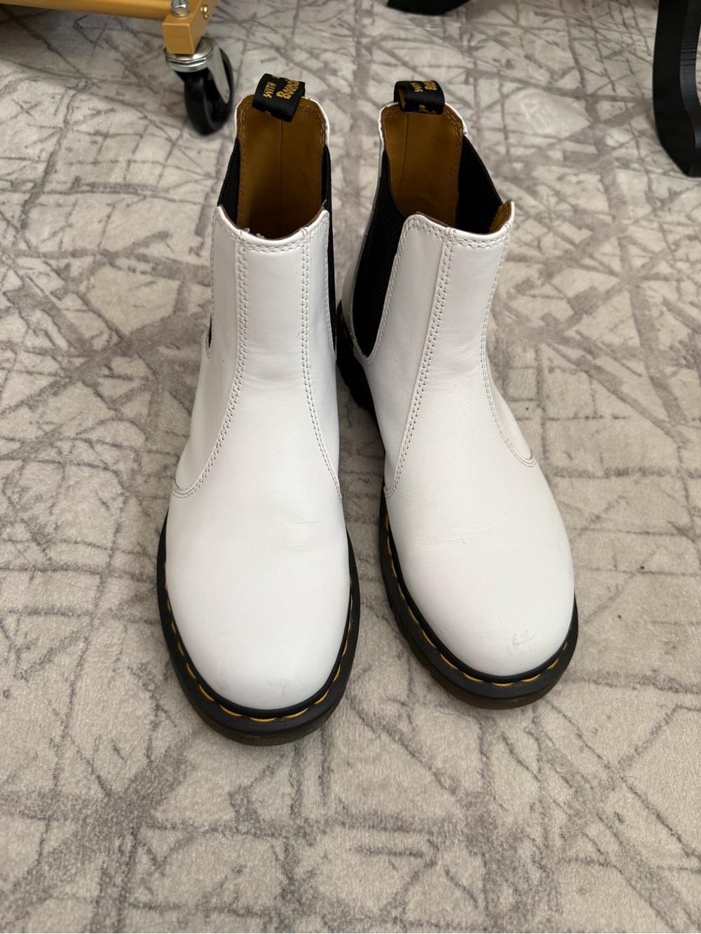 Dr. Martens 2976 White Chelsea Boots Smooth Leather Yellow Stitch Size 11 - Picture 7 of 13